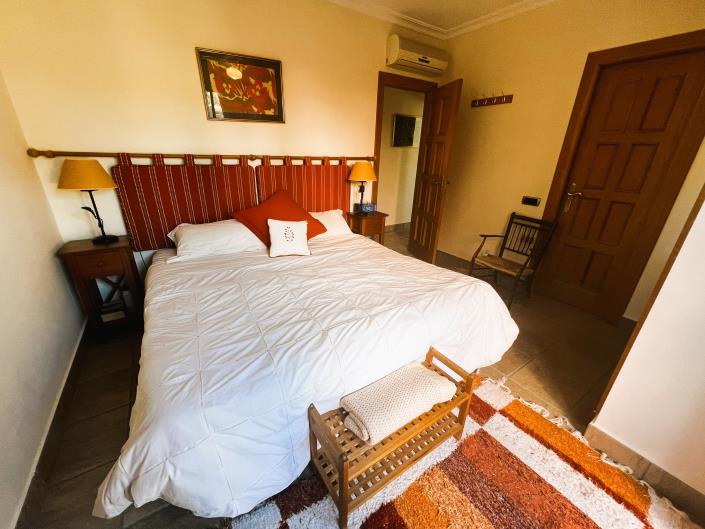 Image No.14-6 Bed Villa / Detached for sale