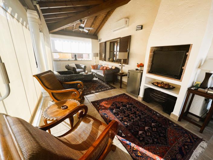 Image No.20-6 Bed Villa / Detached for sale