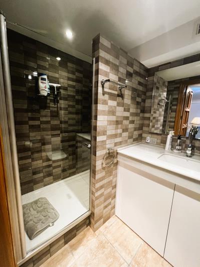 Image No.39-6 Bed Villa / Detached for sale