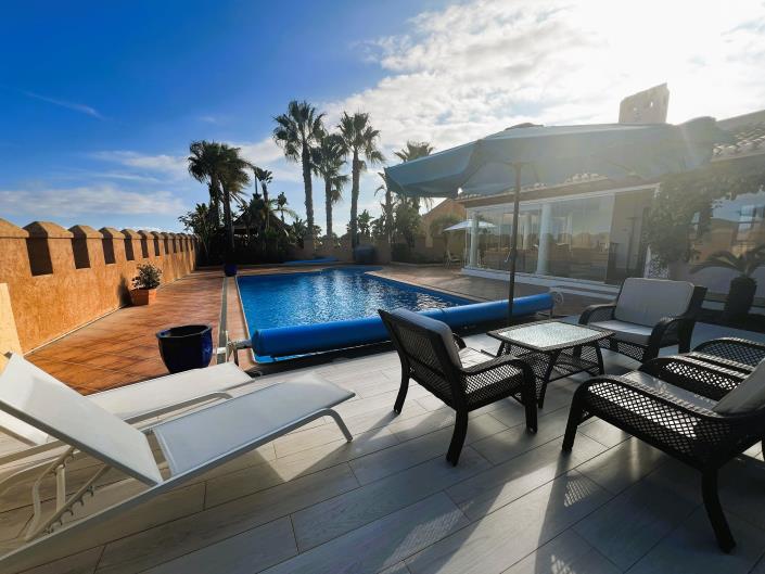 Image No.51-6 Bed Villa / Detached for sale