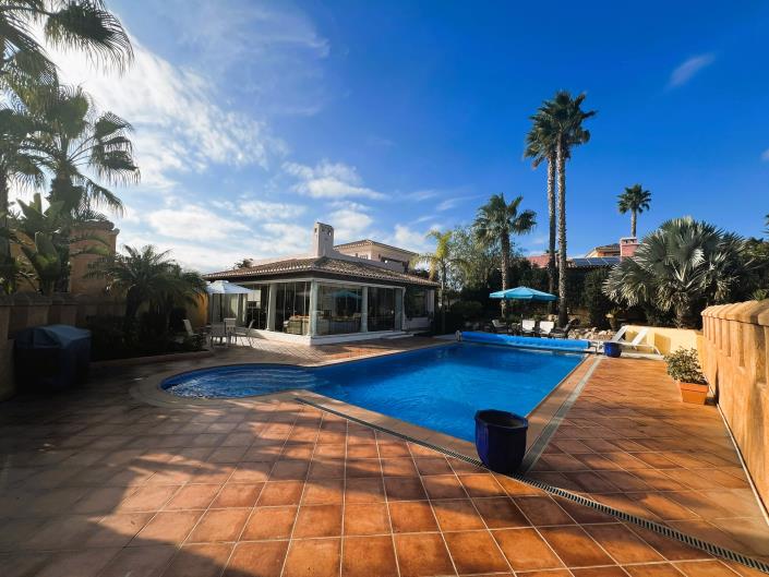 Image No.55-6 Bed Villa / Detached for sale