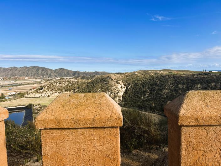 Image No.56-6 Bed Villa / Detached for sale