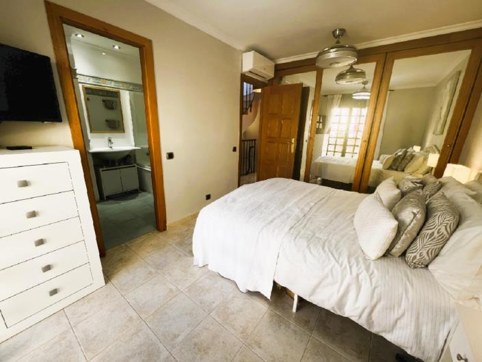 Image No.20-2 Bed Duplex for sale