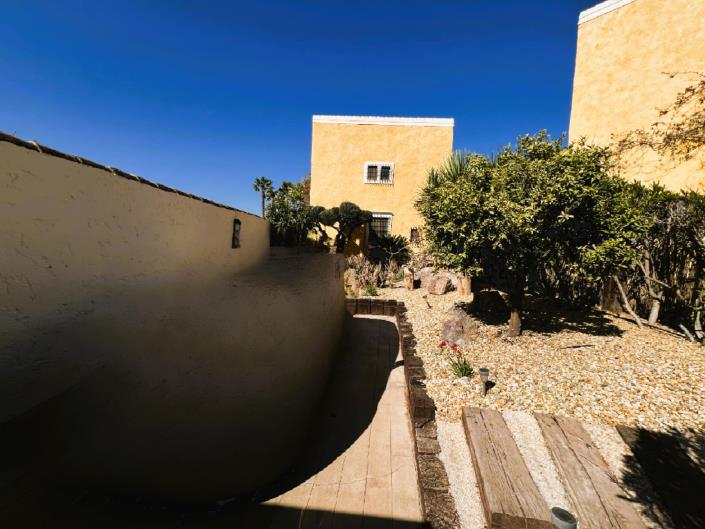 Image No.22-3 Bed Villa / Detached for sale