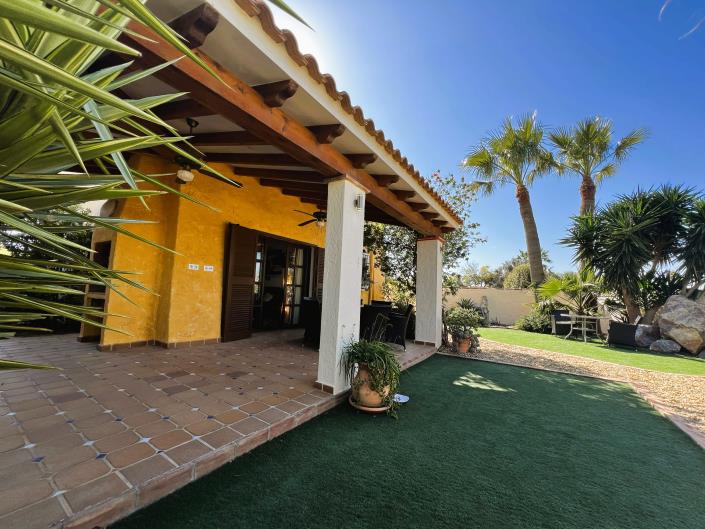 Image No.28-3 Bed Villa / Detached for sale