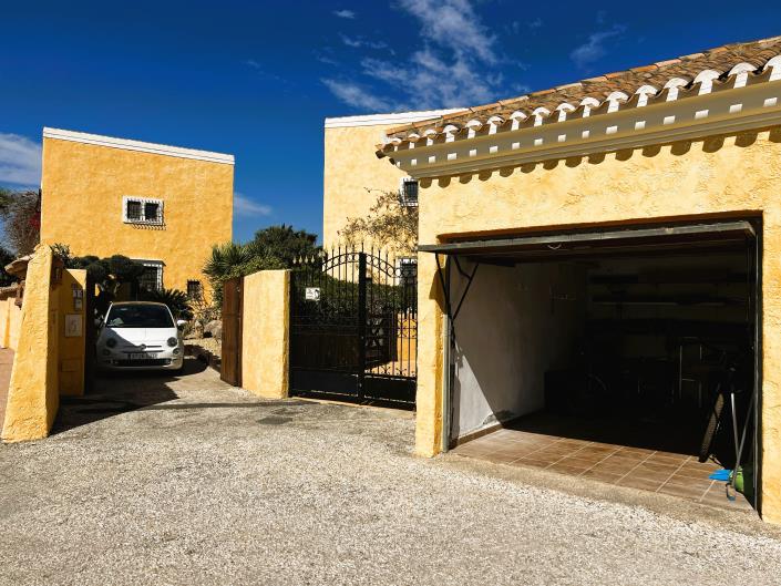 Image No.33-3 Bed Villa / Detached for sale