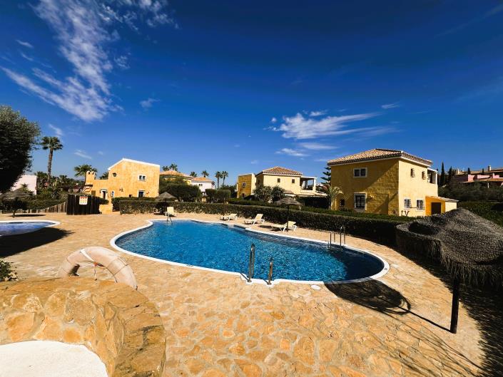 Image No.34-3 Bed Villa / Detached for sale