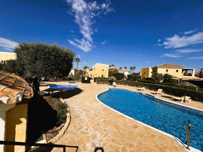 Image No.35-3 Bed Villa / Detached for sale