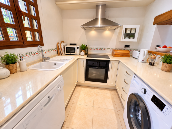Image No.10-2 Bed Townhouse for sale