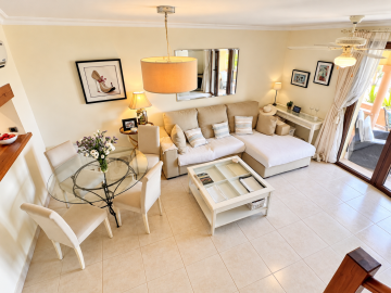 Bright-Neutral-Open-Plan-Living-Room
