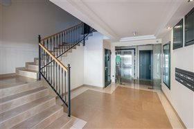 Image No.18-3 Bed Property for sale