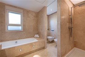 Image No.35-3 Bed Property for sale