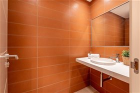 Image No.44-3 Bed Property for sale