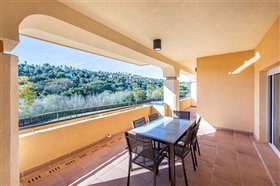 Image No.48-3 Bed Property for sale