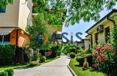 31213180-kompleksshatoaheloy2chateauaheloy2po