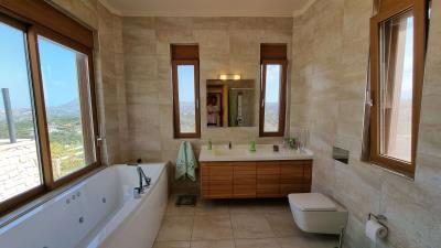 Ensuite-Bathroom-1