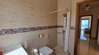 Ensuite-shower-room-2