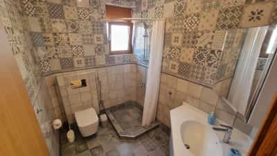 Play-room-shower