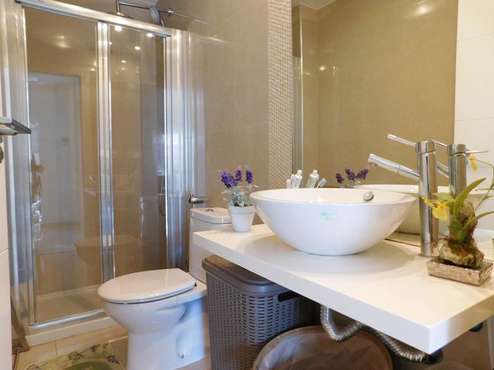 Image No.22-2 Bed Property for sale