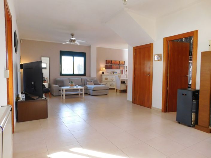 Image No.3-4 Bed Villa for sale