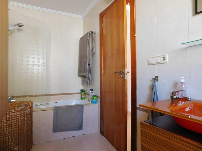 Image No.22-4 Bed Villa for sale