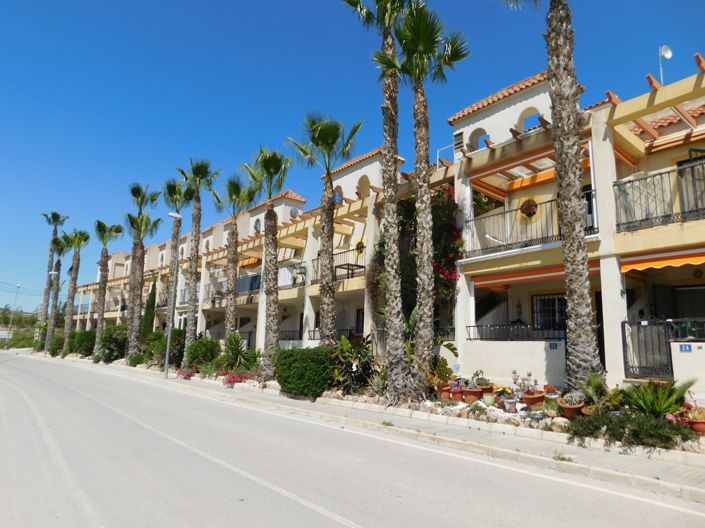 Image No.47-2 Bed Townhouse for sale