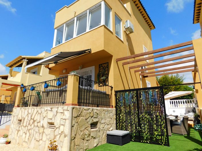 Image No.6-3 Bed Villa for sale