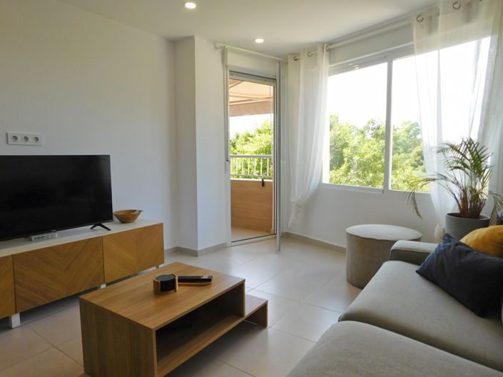 Image No.13-3 Bed Property for sale