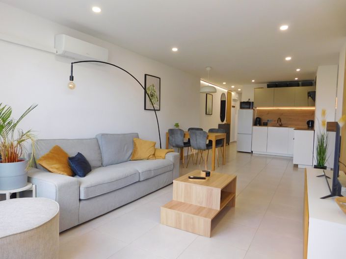Image No.1-3 Bed Property for sale