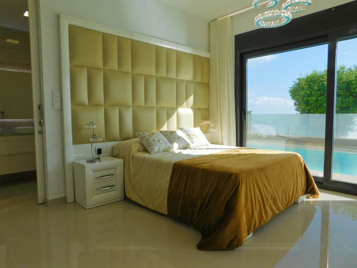 Image No.26-5 Bed Villa for sale