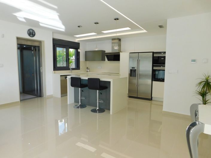 Image No.4-5 Bed Villa for sale