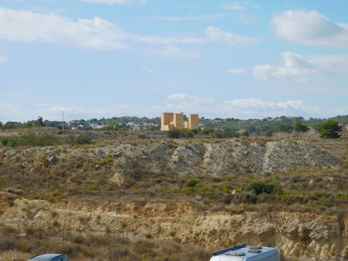 Image No.15-2 Bed Property for sale