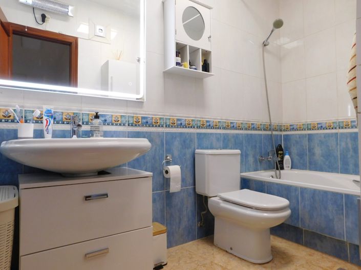 Image No.18-2 Bed Property for sale