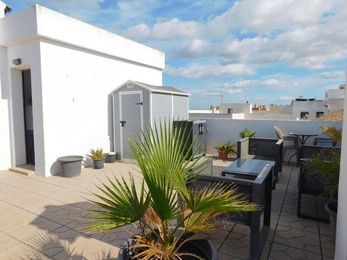 Image No.26-2 Bed Property for sale