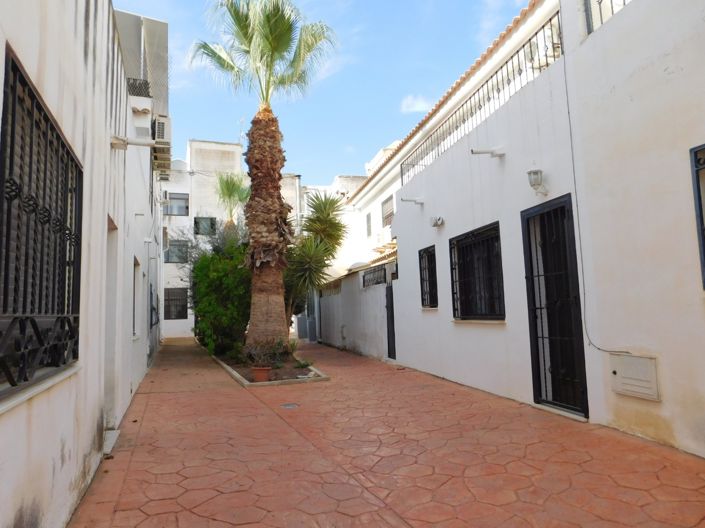 Image No.30-2 Bed Property for sale