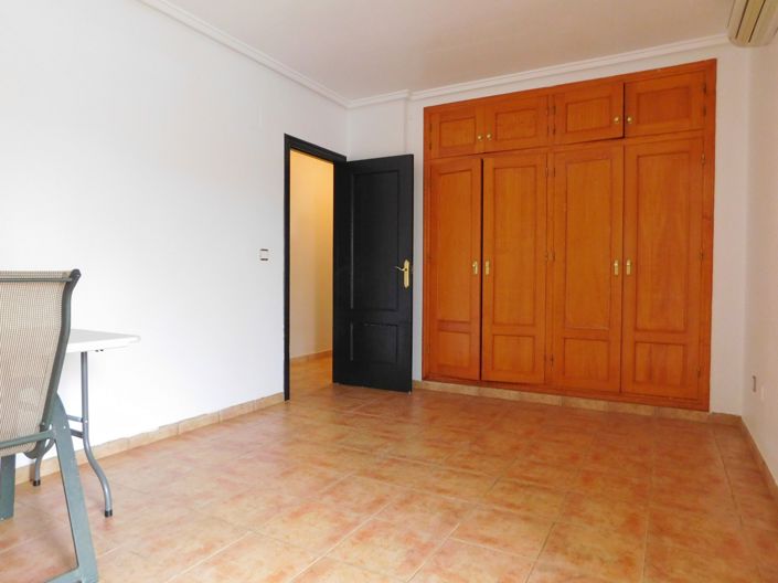 Image No.26-5 Bed Villa for sale