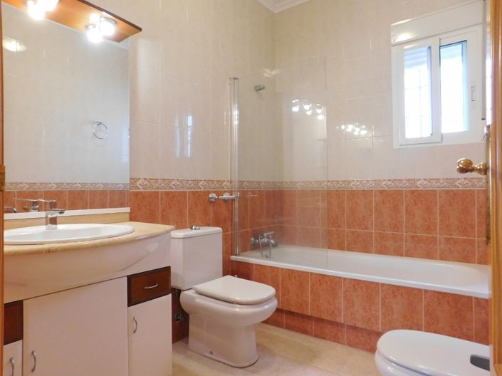 Image No.26-3 Bed Villa for sale