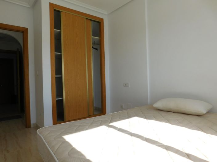 Image No.11-2 Bed Property for sale