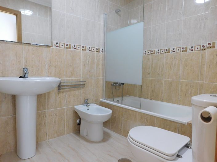 Image No.14-2 Bed Property for sale