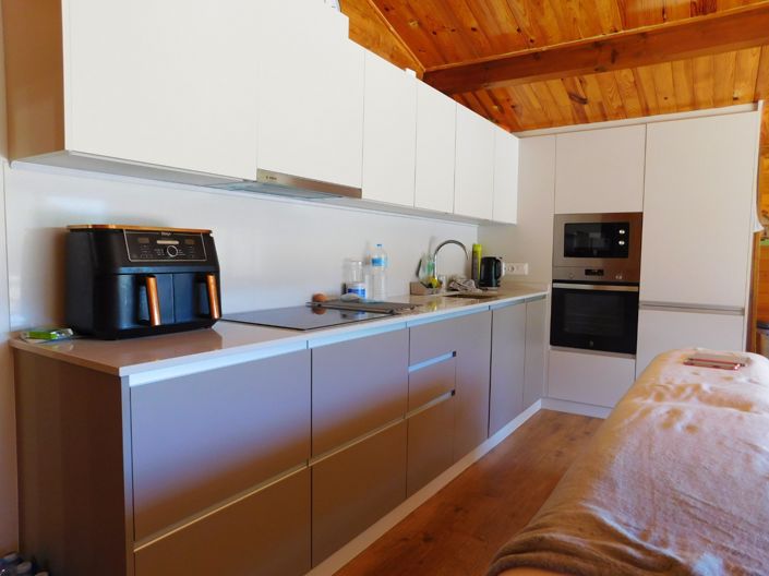 Image No.15-3 Bed Property for sale