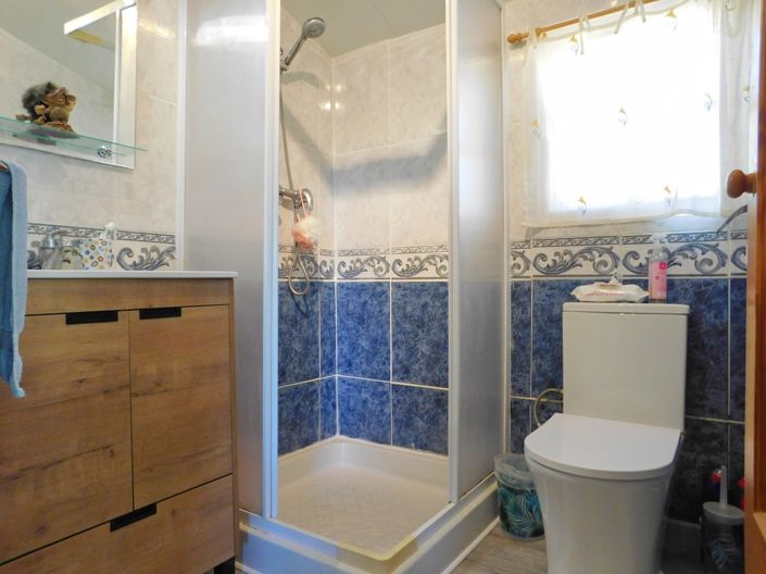 Image No.42-3 Bed Property for sale