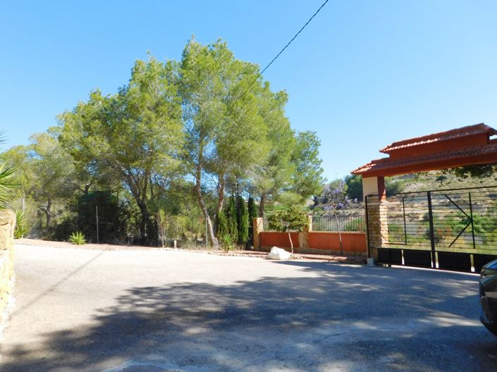 Image No.45-3 Bed Property for sale