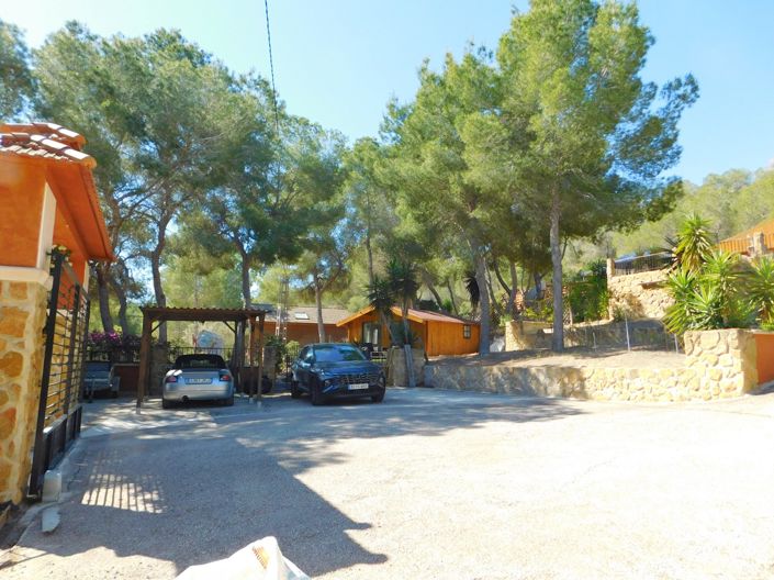 Image No.46-3 Bed Property for sale