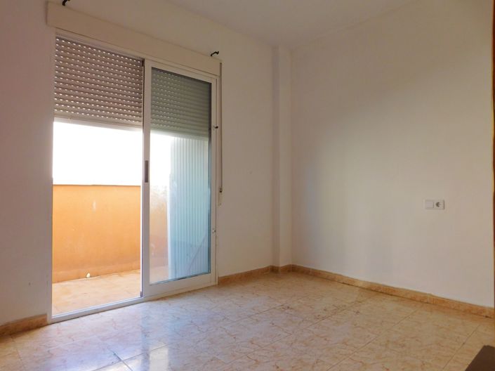 Image No.19-4 Bed Townhouse for sale