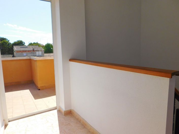 Image No.23-4 Bed Townhouse for sale