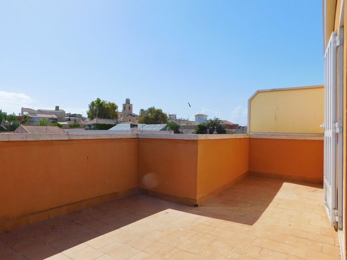Image No.24-4 Bed Townhouse for sale