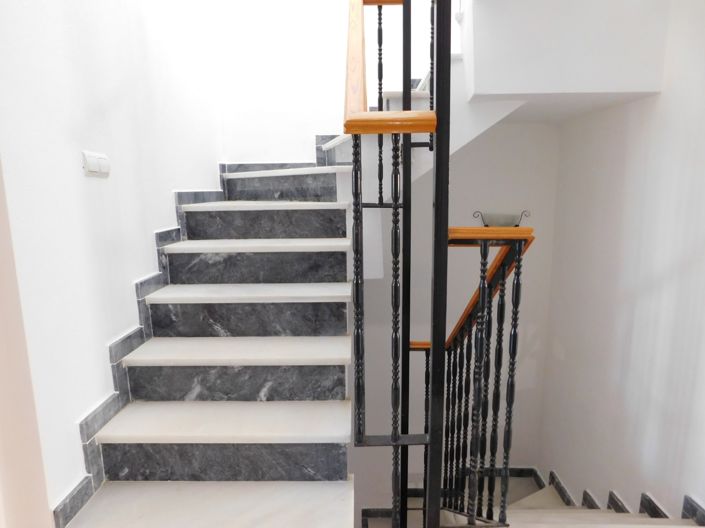 Image No.27-4 Bed Townhouse for sale