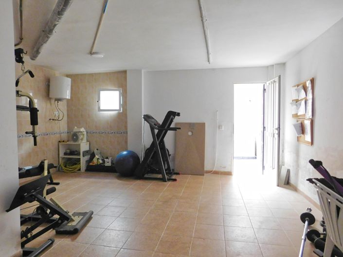 Image No.28-4 Bed Townhouse for sale