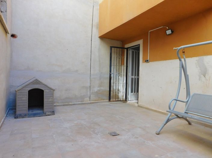 Image No.32-4 Bed Townhouse for sale