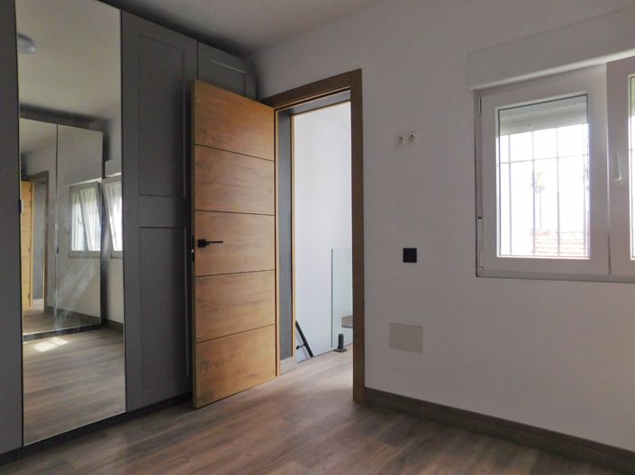 Image No.27-4 Bed Townhouse for sale